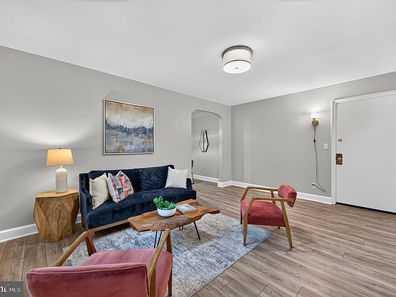 3rd image of 2803 Cortland Pl NW APT 106