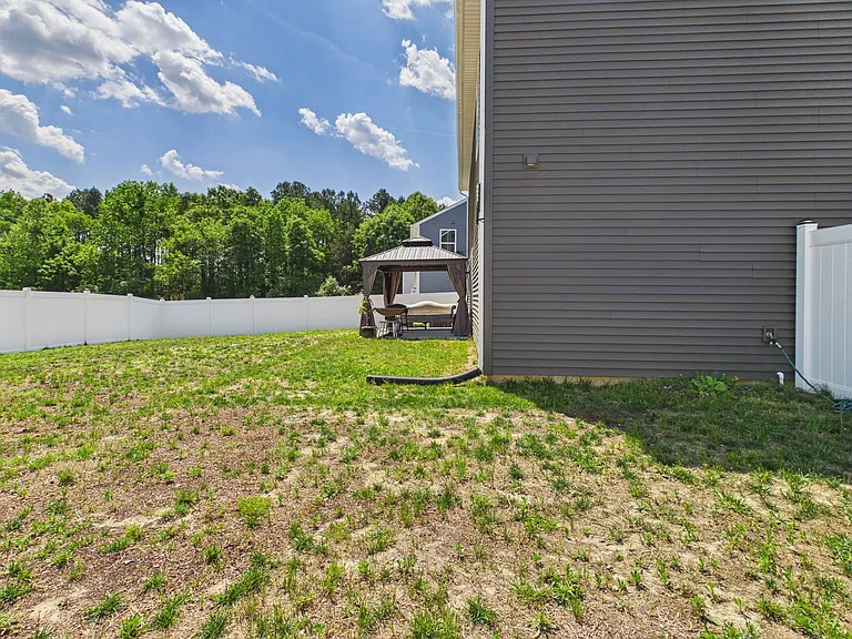 2945 Travis Ln — Photo 26