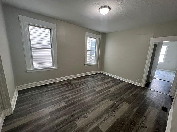 5th image of 1115 Grove St Floor 2