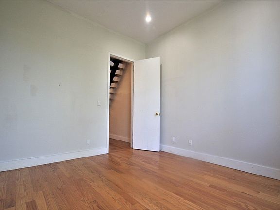 5th image of 261 Clifton Pl #4L