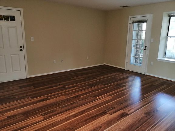 4th image of 2618 S Arlington Mill Dr #1