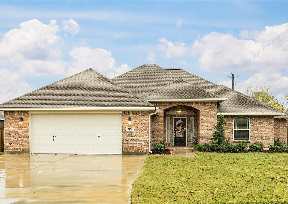 1st image of 204 Oyster Bend Ln