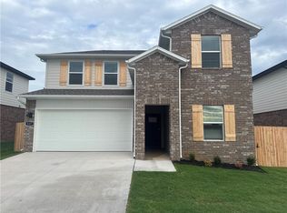 537 S Neon Ave, Fayetteville, AR 72704