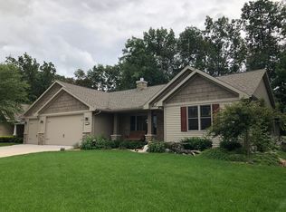 2108 Tenmile Dr, De Pere, WI 54115
