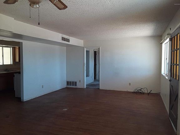 5th image of 108 W Pennsylvania Dr #17