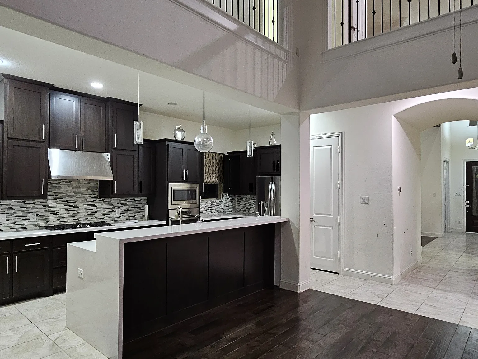 7335 Ridgepoint Dr — Photo 3
