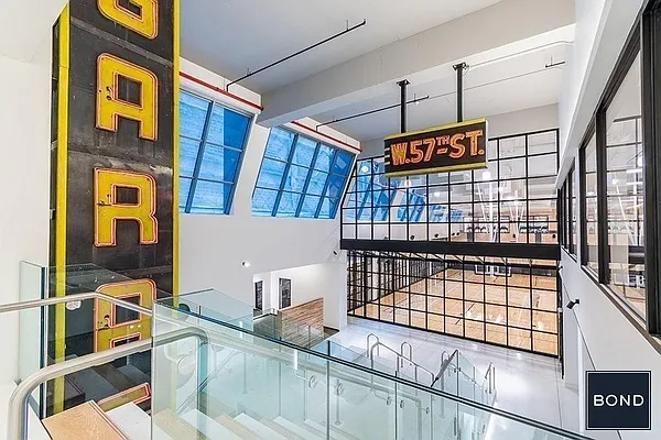 Rented by Bond New York | media 14