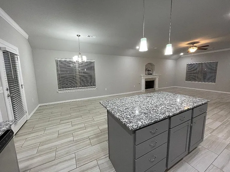 37 S Geranium Ln — Photo 6