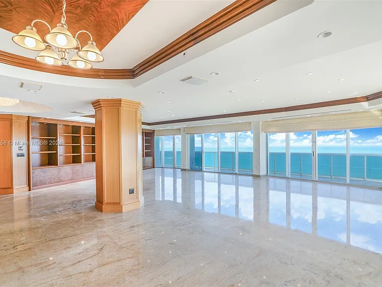 9601 Collins Ave #T4 — Photo 8