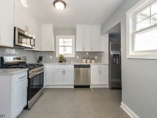 428 Miner Ter, Linden City, NJ 07036