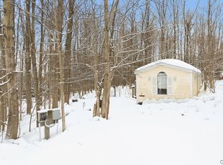 7 Cowpath Rd, Fulton, NY 13069