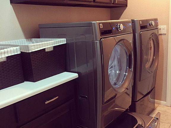 Laundry room w garage entry