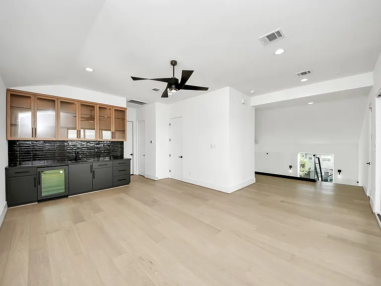 2232 Swift Blvd — Photo 34
