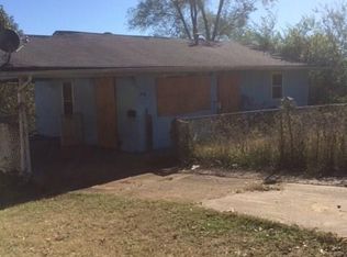 107 McCloud St, Berryville, AR 72616