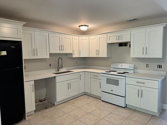 3rd image of 8025 Woodduck Dr #8035