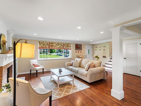 3rd image of 7246 Redondo Ct