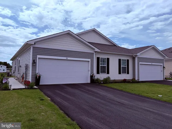 142 Delhaas Cir, Bristol, PA 19007