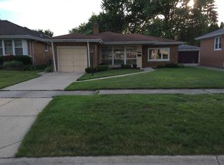 2424 Belleview Ave, Westchester, IL