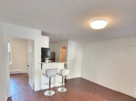 90 Brooks St, Boston, MA