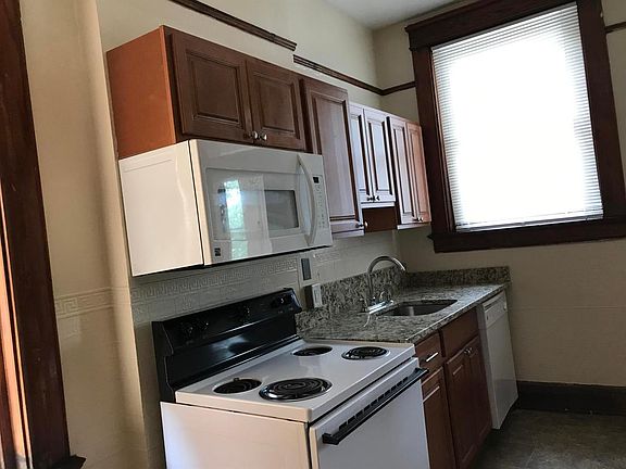 4th image of 2345 Ohio Ave #1