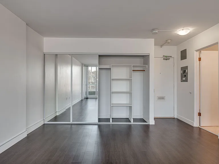 695 SE Marine Dr #605 — Photo 23