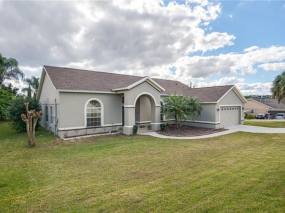 3rd image of 13047 Sandy Pine Ln