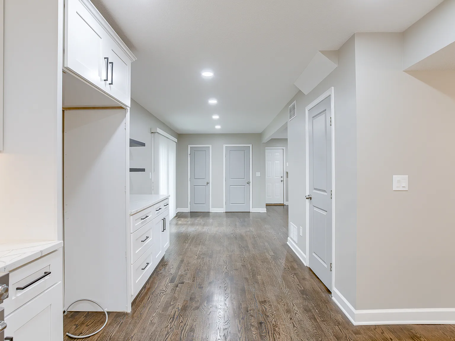 3 bed, 2.5 bath, 1649 sqft, $2,750 — Photo 4