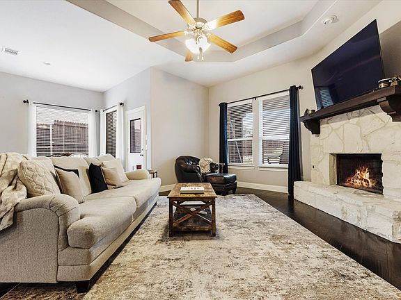 4th image of 3608 Fordham St