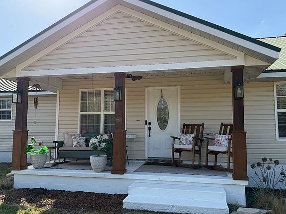 5th image of 270 NW Edward Perry Ln