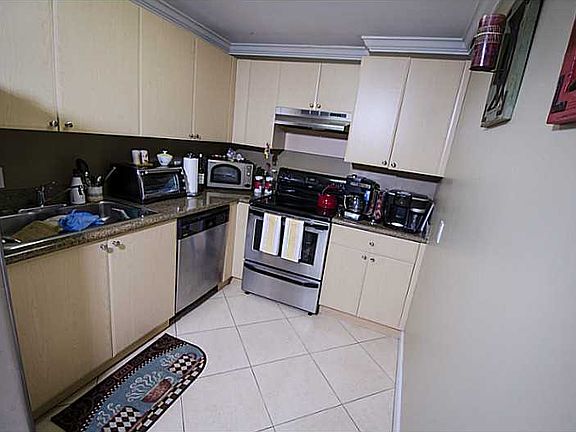 2nd image of 2280 SW 32nd Ave APT 513