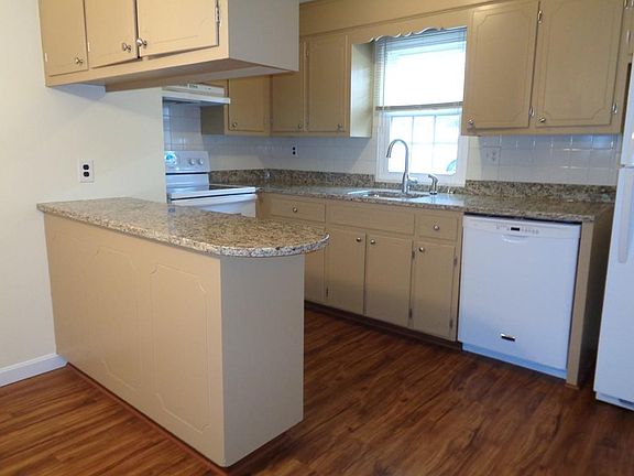 2nd image of 132 Parker St APT G1