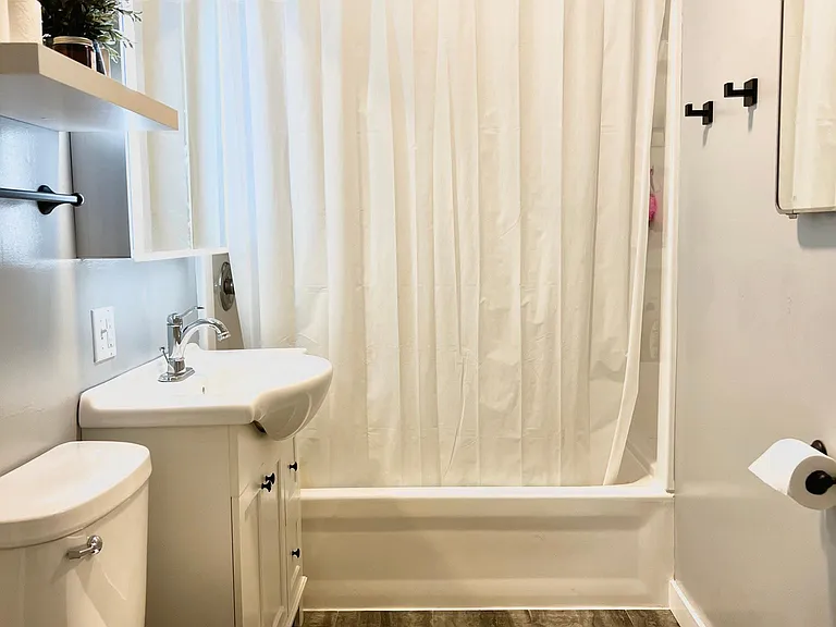 104 E Mentor St — Photo 15