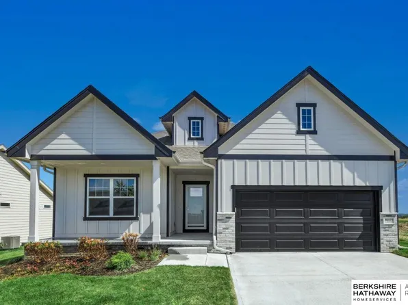 18073 Soldier St, Omaha, NE 68136
