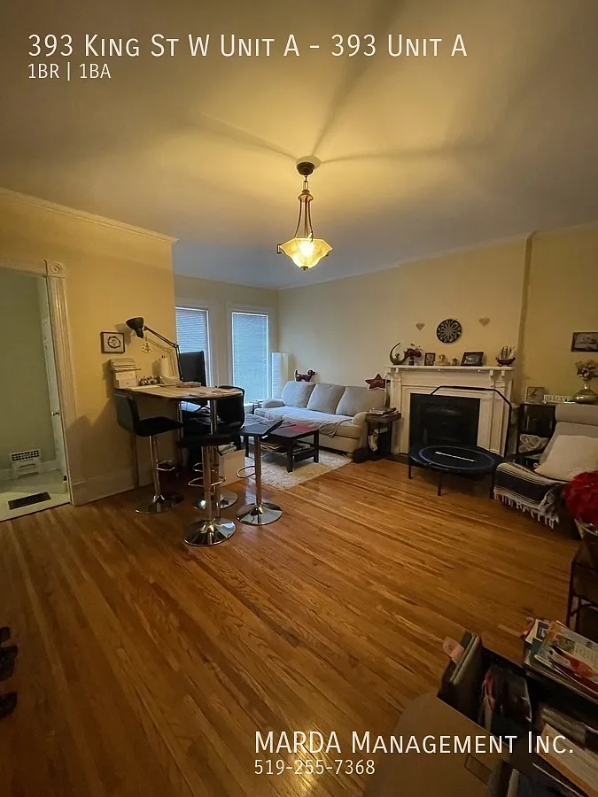 Spacious 1 Bed/1 Bath Unit Downtown Chatham + Hydro! — Photo 2
