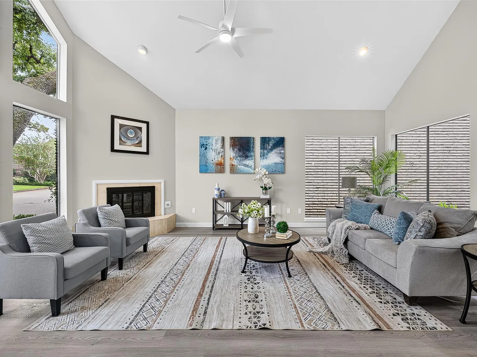 3 bed, 2.5 bath, 2123 sqft, $3,500 — Photo 2