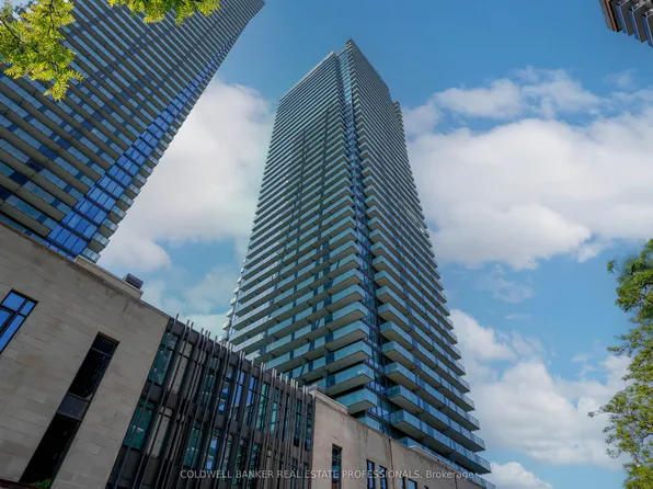 65 Saint Mary St Unit 2202, Toronto, ON M5S 0A6