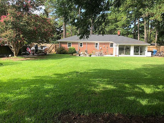 4th image of 1412 Shamrock Ave