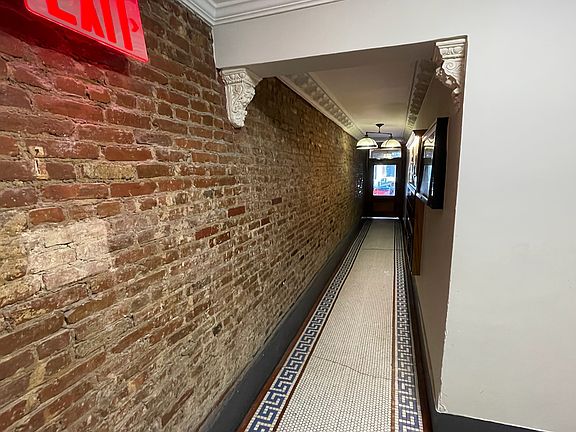 5th image of 236 E 78th St APT 5D