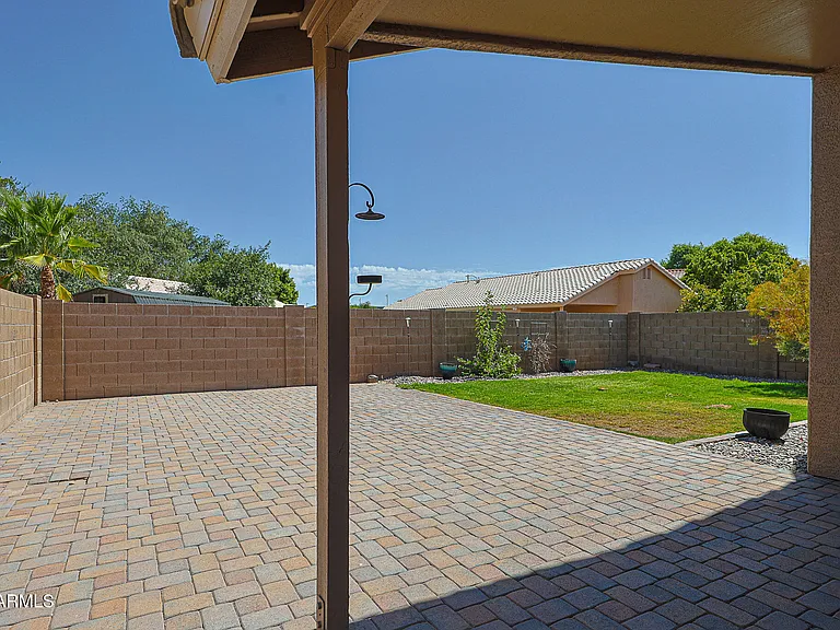 8747 W Adam Ave — Photo 31