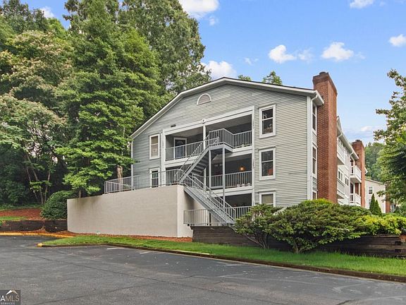 2nd image of 1283 Keys Lake Dr