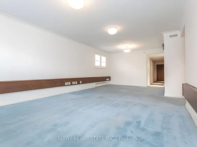 47 Ranleigh Ave #201 — Photo 4