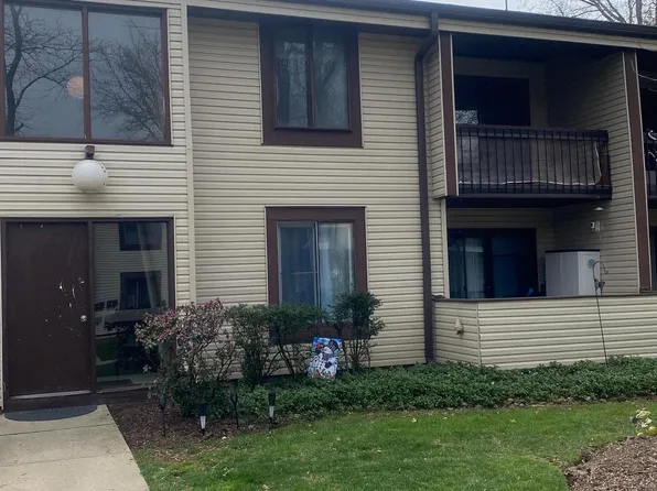 8 Twin Rivers Dr N #M, Hightstown, NJ 08520