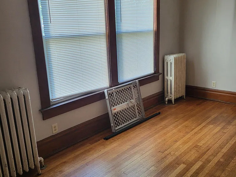 2834 Rutland Ave — Photo 4