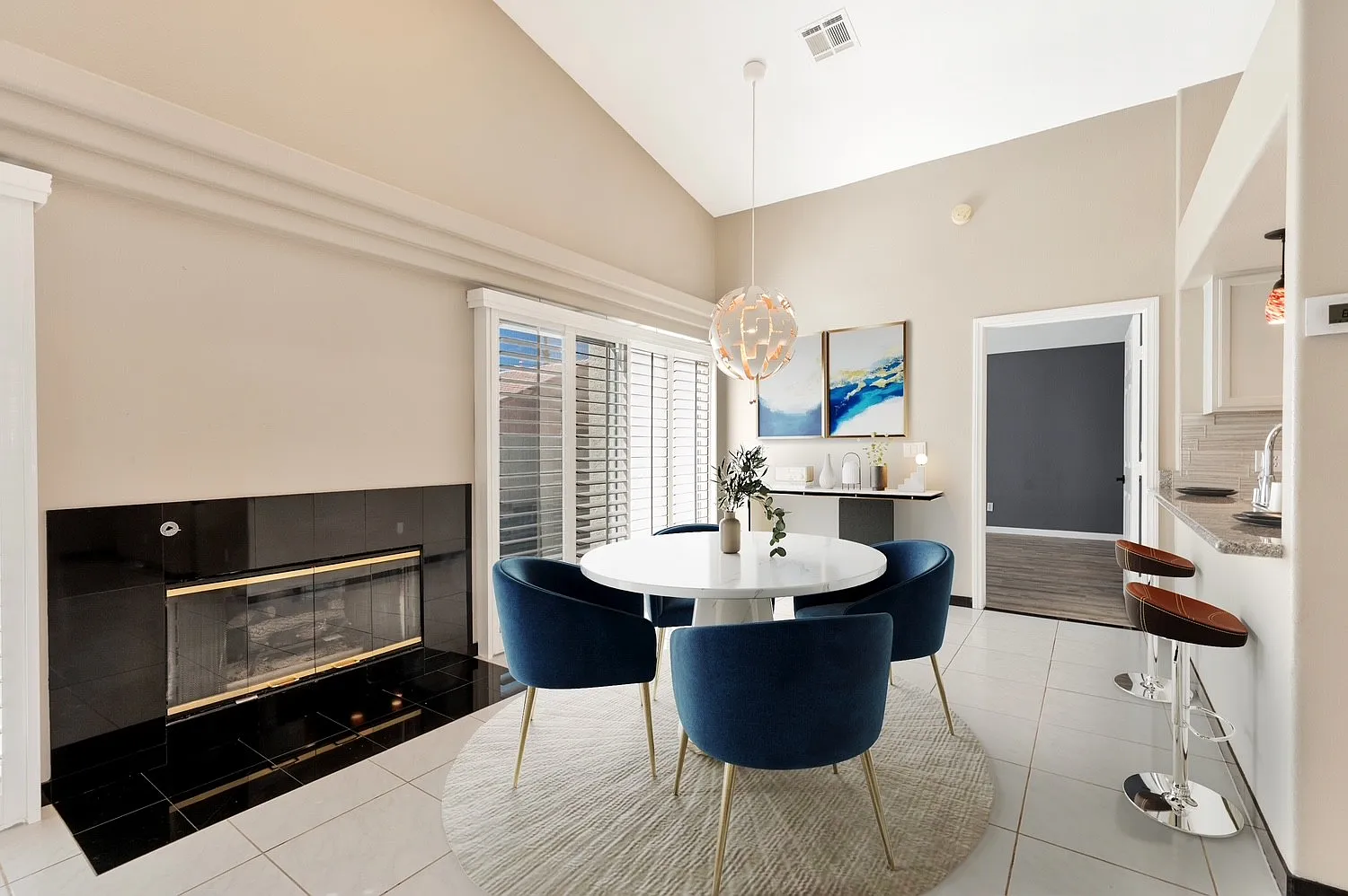 4 bed, 1906 sqft, $3,000 — Photo 3