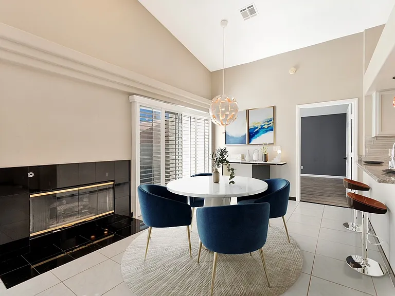5049 Forest Oaks Dr — Photo 3