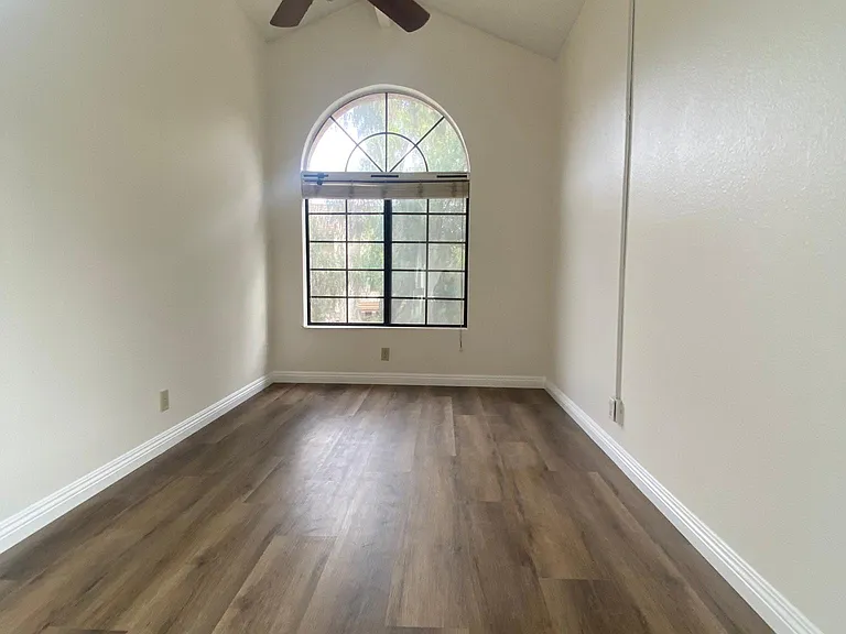17 Rock Cliff Pl — Photo 14
