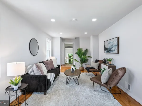818 Berkshire Dr, Hyattsville, MD 20783