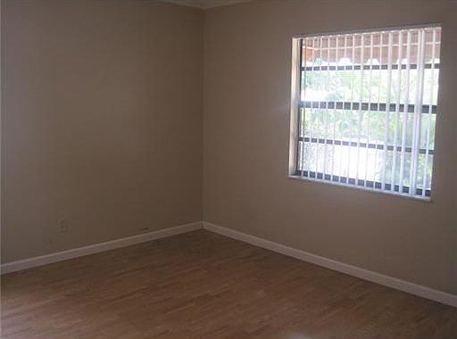 5th image of 5410 Parker Ave