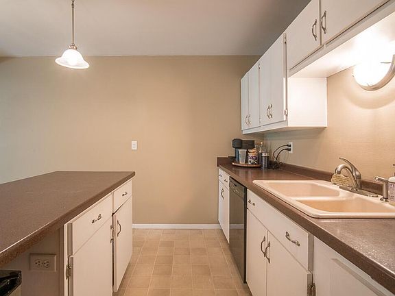 3rd image of W169N11574 Biscayne Dr #3