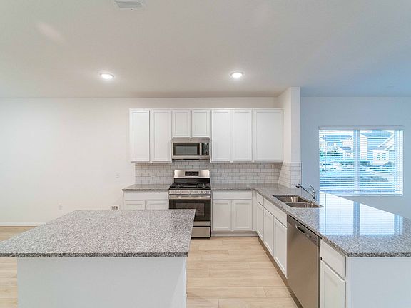 3rd image of 112 Tokalaun Dr